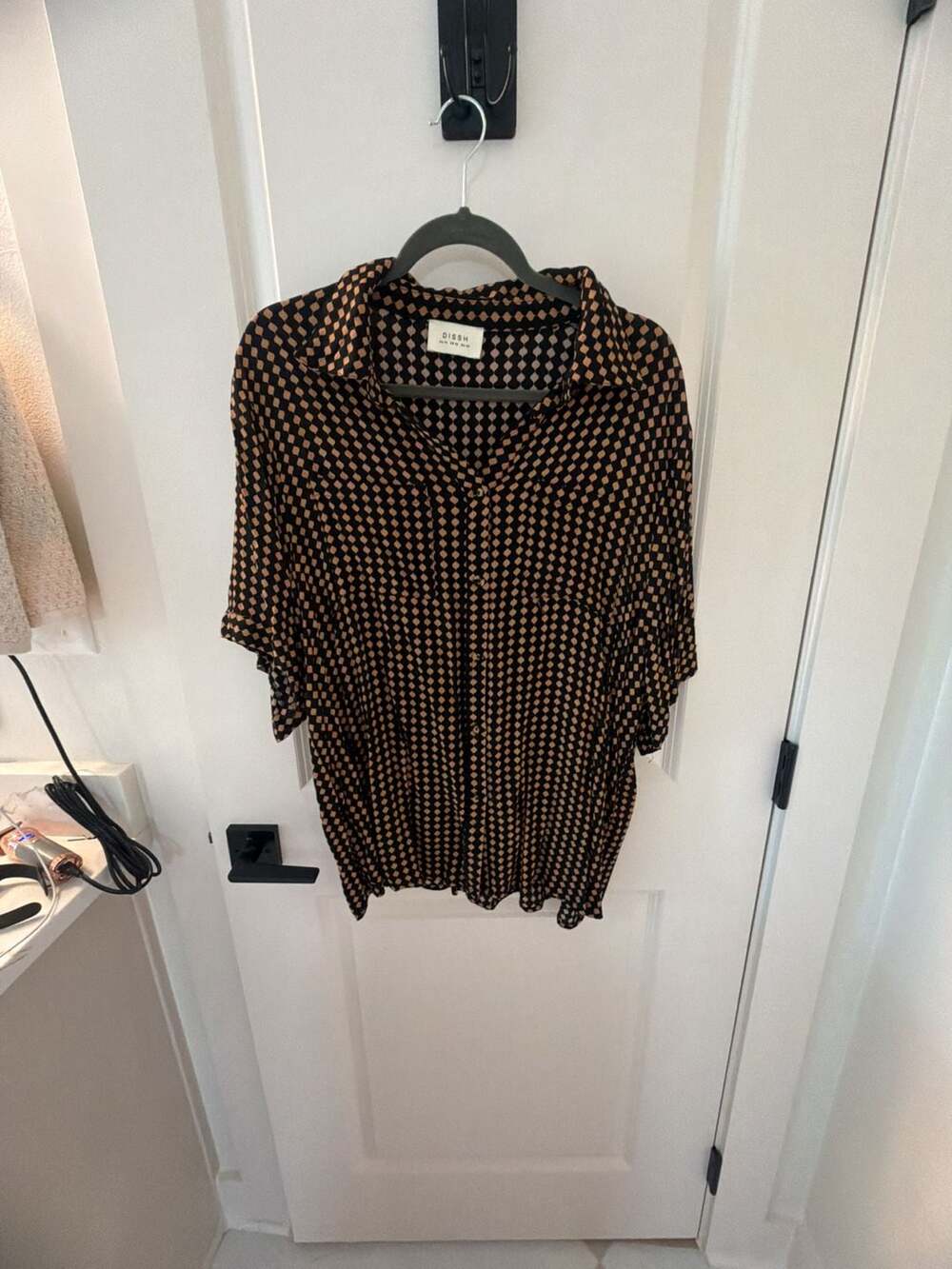 DISSH Black and Tan Geometric Print Short Sleeve Button Down Shirt